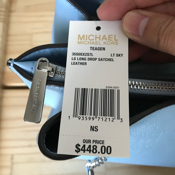 🌼Michael Kors Purse - Picture 8 of 11